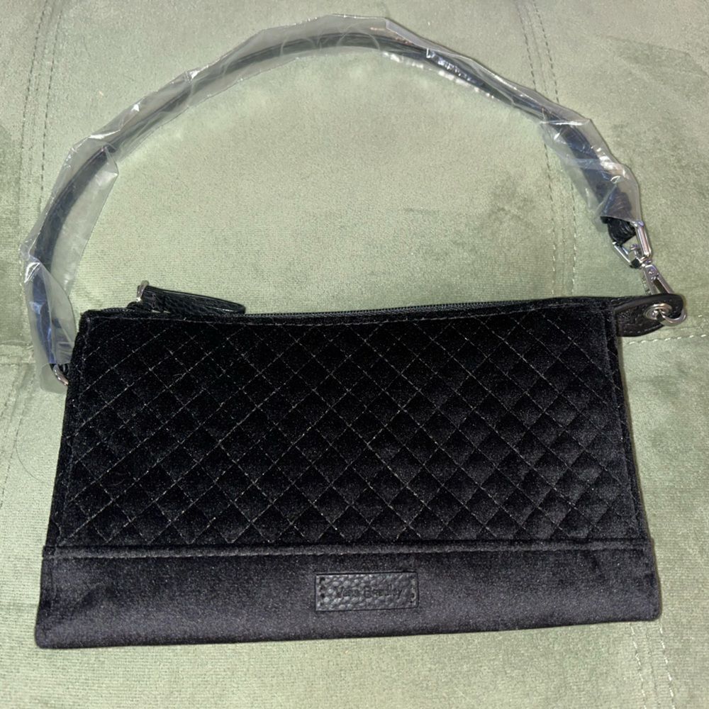Vera Bradley NWT Iconic RFID Slim Wristlet - beautiful lining!